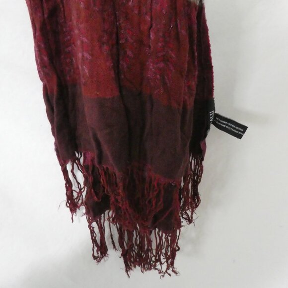 PASSIGATTI | OS - one size | Elegant Burgundy Fringed Scarf | Gold Stripes - Picture 8 of 10